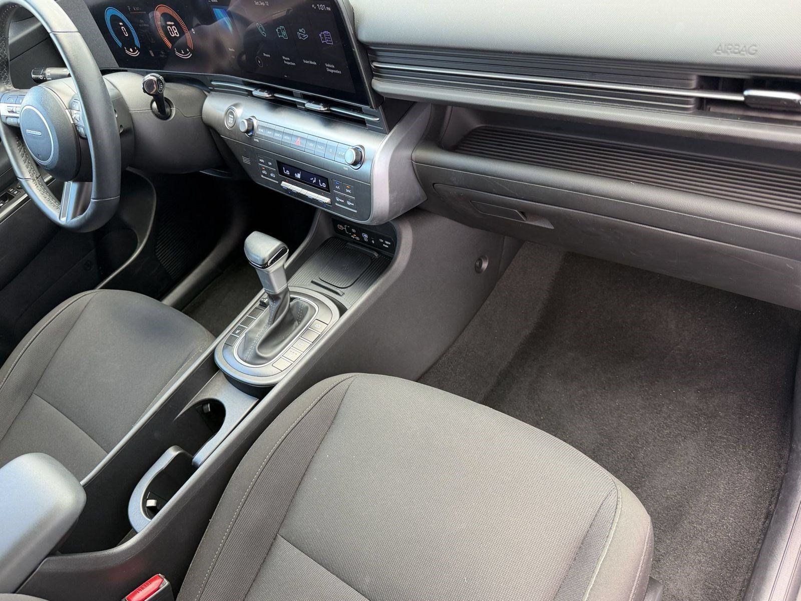 Used 2026 Hyundai Kona SEL Sport FWD image 35