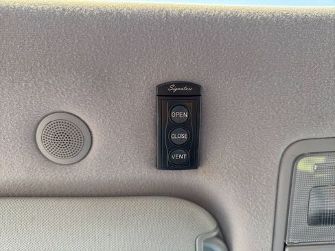 Used 2015 Hyundai Elantra Limited FWD image 18