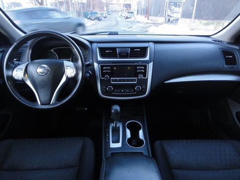 Used 2016 Nissan Altima 2.5 SV image 28