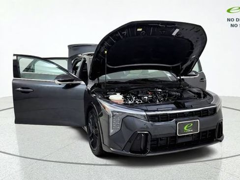 Used 2025 Kia K4 GT-Line Turbo FWD image 12