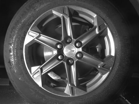 Used 2025 Chevrolet Blazer LT FWD image 12