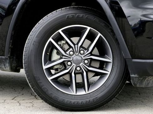 Used 2020 Jeep Grand Cherokee Limited image 2