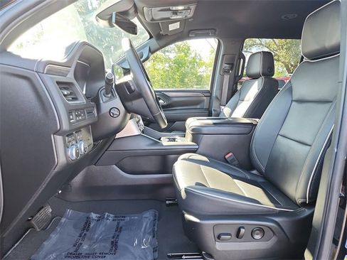 Certified 2024 GMC Yukon SLT w/ SLT Luxury Package image 17