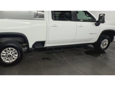 Used 2024 Chevrolet Silverado 2500 LT w/ Convenience Package AWD/4WD image 9