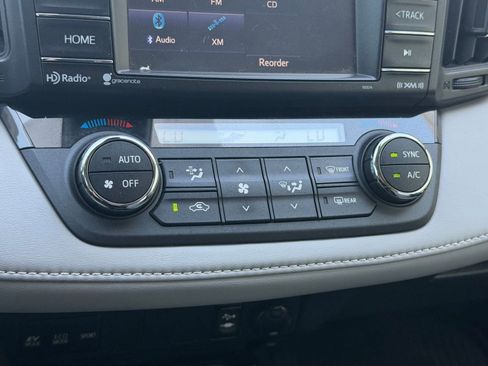 Used 2017 Toyota RAV4 XLE image 20