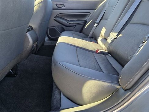 Used 2025 Nissan Altima 2.5 S image 11