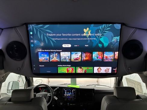 New 2025 GMC Savana 2500 Extended w/ Driver Convenience Package image 4