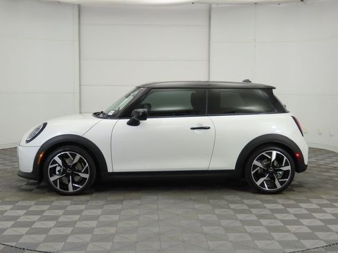 Used 2026 MINI Cooper 2-Door Hardtop FWD image 9