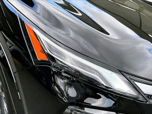 New 2026 Nissan Rogue Platinum image 13