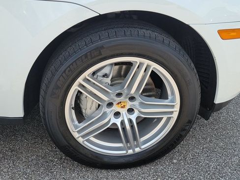 Certified 2015 Porsche Macan S AWD/4WD image 14