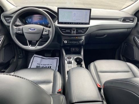 Used 2024 Ford Escape Platinum image 5