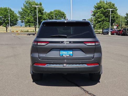 Used 2025 Jeep Grand Cherokee Limited w/ Trailer Tow Package AWD/4WD image 13