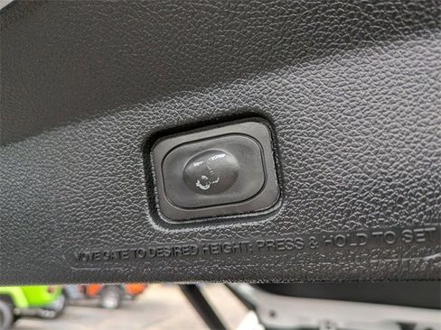 Used 2019 Ford Explorer XLT w/ Equipment Group 201A image 15