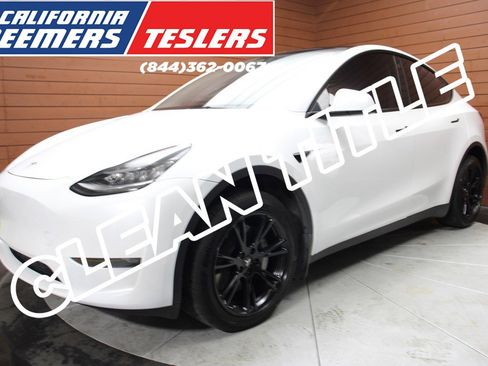 Used 2023 Tesla Model Y Long Range image 1