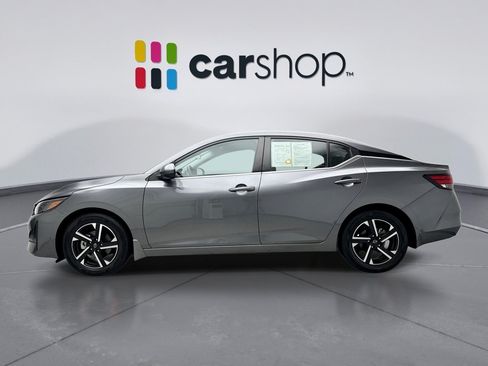 Used 2024 Nissan Sentra SV FWD image 2
