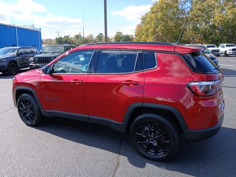 New 2026 Jeep Compass Latitude image 10