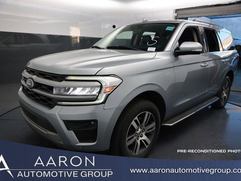 Used 2022 Ford Expedition XLT image 1