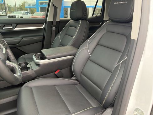 Used 2026 GMC Terrain Denali image 15