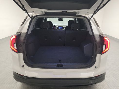 Used 2020 GMC Terrain SLE w/ Driver Convenience Package FWD image 29