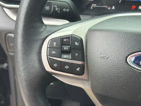 Used 2023 Ford Explorer XLT w/ Equipment Group 202A AWD/4WD image 23