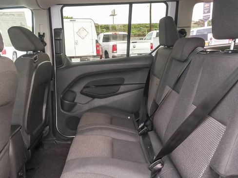 Used 2018 Ford Transit Connect XL image 15