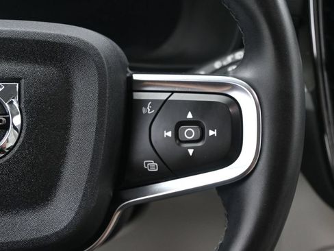 Used 2023 Volvo XC40 B5 Plus AWD/4WD image 19