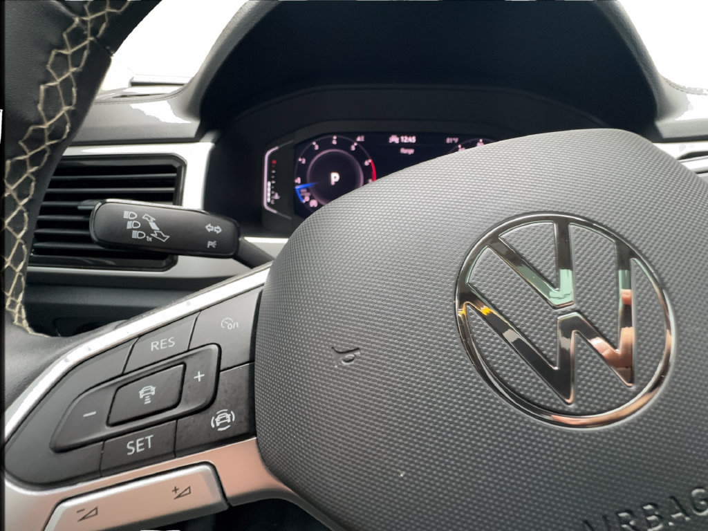 Used 2023 Volkswagen Atlas SE w/ Panoramic Sunroof Package FWD image 48