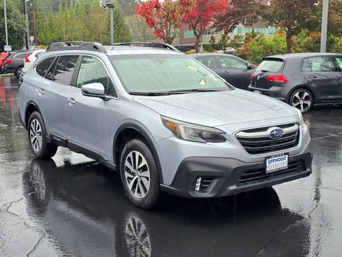 Used 2021 Subaru Outback Premium image 11