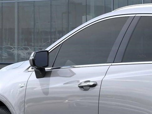 Certified 2025 Cadillac XT5 Premium Luxury w/ LPO, Floor Liner Package AWD/4WD image 9
