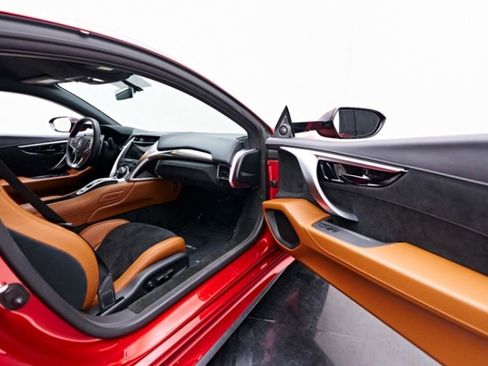 Used 2017 Acura NSX image 18