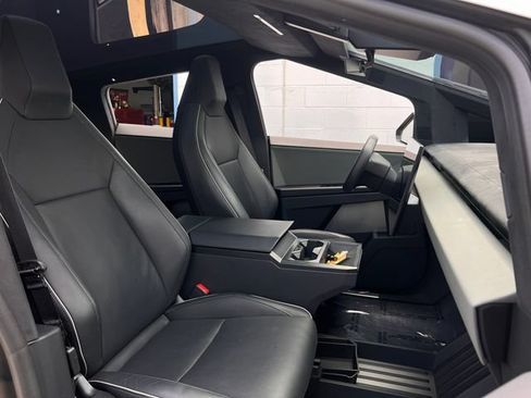 Used 2024 Tesla Cybertruck Cyberbeast AWD/4WD image 37