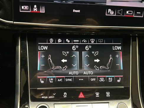 Used 2025 Audi Q7 3.0T Prestige w/ Prestige Package AWD/4WD image 32