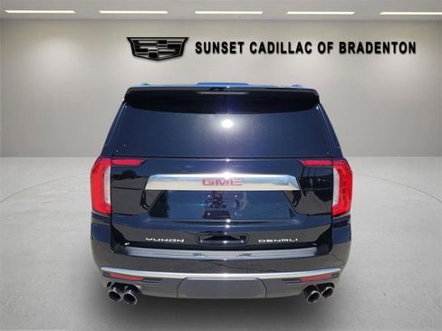 Used 2023 GMC Yukon XL Denali w/ Denali Reserve Package AWD/4WD image 5