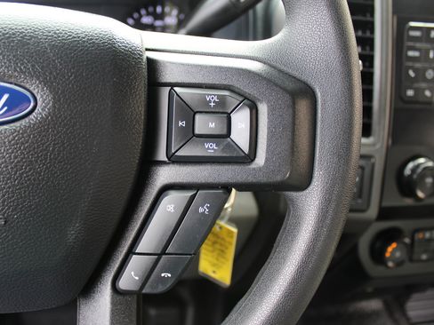 Used 2022 Ford F550 4x4 Crew Cab Super Duty w/ Power Equipment Group image 24