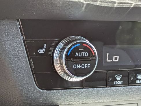 New 2026 Mitsubishi Outlander LE FWD image 22
