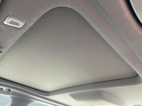 Used 2023 BMW 530i w/ Premium Package RWD image 21