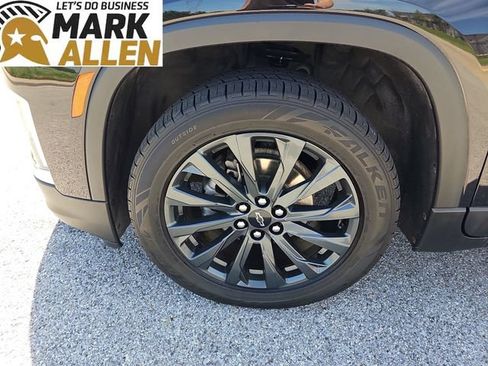 Used 2023 Chevrolet Traverse RS AWD/4WD image 33