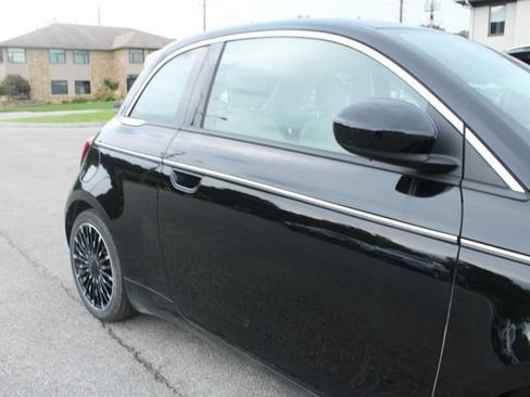 Used 2024 FIAT 500 e FWD image 43