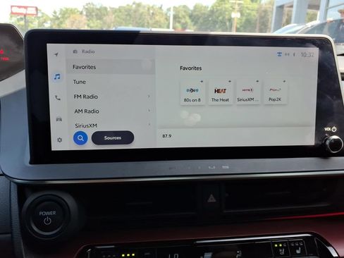 Used 2023 Toyota Prius Prime Premium FWD image 23