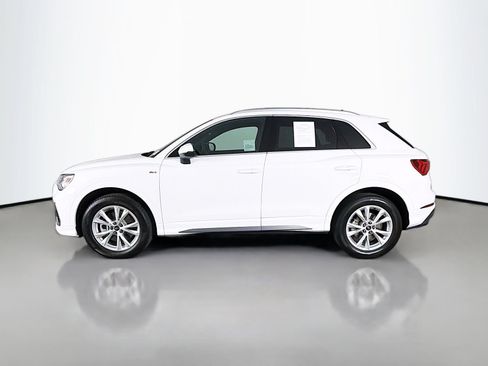 Certified 2025 Audi Q3 2.0T Premium w/ Convenience Package AWD/4WD image 4