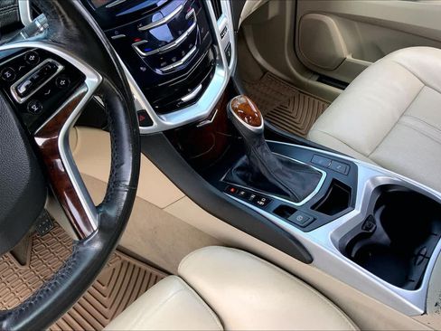 Used 2013 Cadillac SRX Luxury FWD image 16