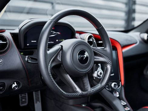 Used 2021 McLaren 720S Performance image 45