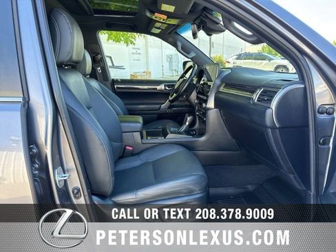 Used 2023 Lexus GX 460 Luxury w/ Off Road Package AWD/4WD image 13