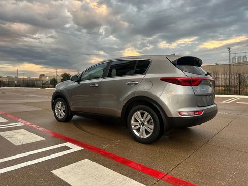 Used 2019 Kia Sportage LX image 18