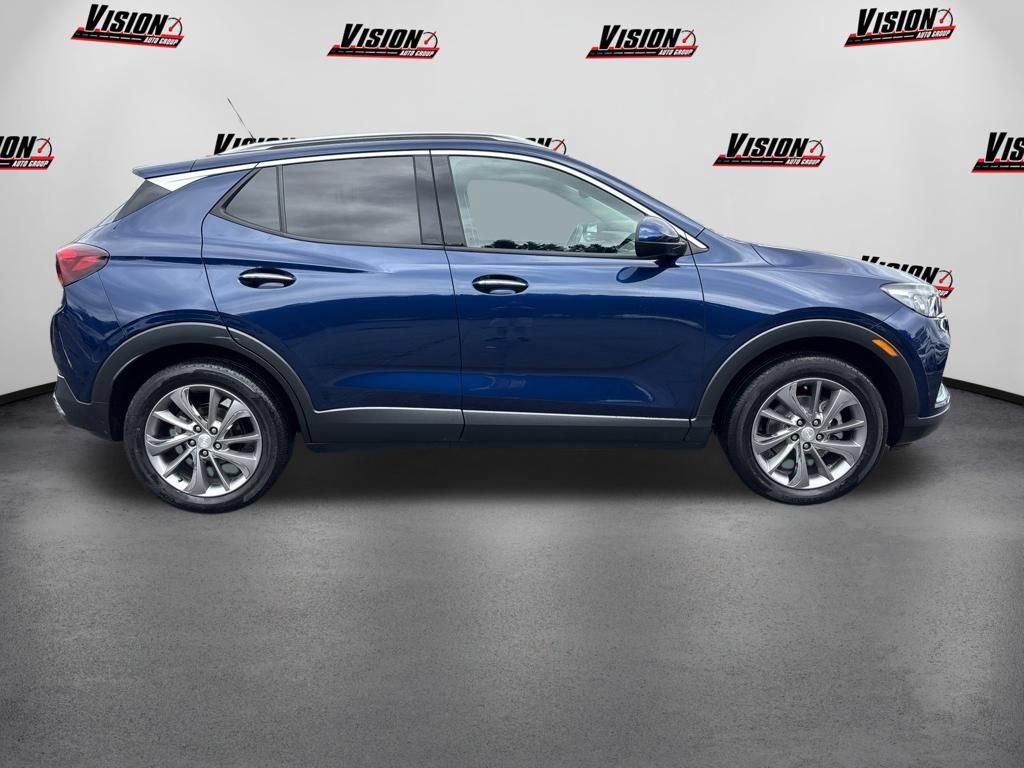 Used 2023 Buick Encore GX Essence w/ Experience Buick Package FWD image 4