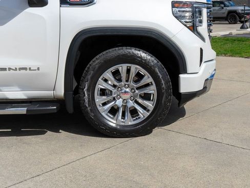 Used 2023 GMC Sierra 1500 Denali w/ Technology Package image 39
