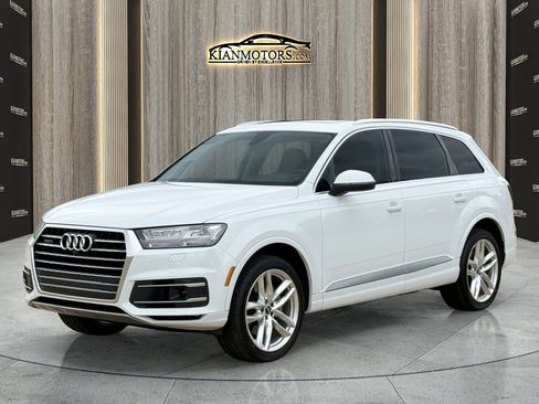 Used 2018 Audi Q7 3.0T Prestige AWD/4WD image 3