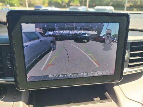 Certified 2023 Ford Explorer XLT w/ Equipment Group 202A image 20