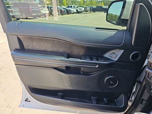 Used 2019 Ford Expedition Limited w/ Texas Edition Package RWD image 32