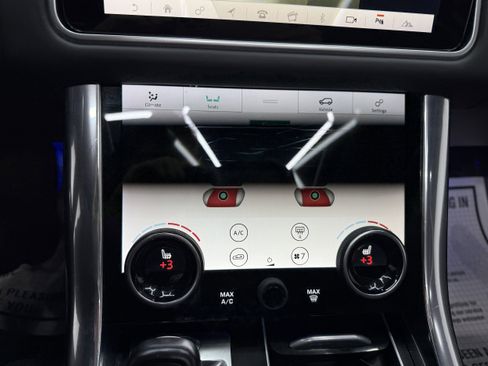 Used 2018 Land Rover Range Rover Sport HSE Dynamic image 20